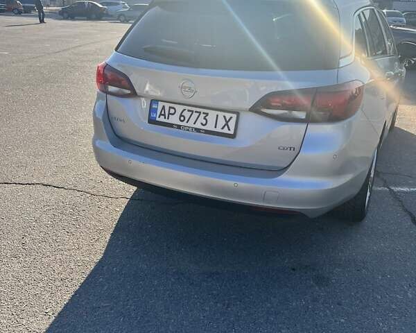 Серый Опель Астра, объемом двигателя 1.6 л и пробегом 255 тыс. км за 9500 $, фото 4 на Automoto.ua