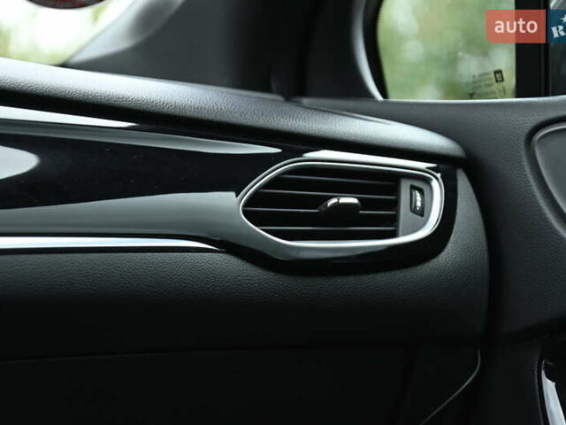 Серый Опель Астра, объемом двигателя 1.6 л и пробегом 185 тыс. км за 10400 $, фото 25 на Automoto.ua