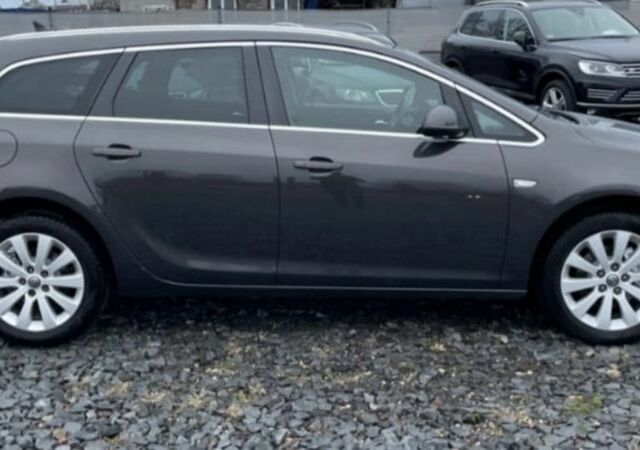 Серый Опель Астра, объемом двигателя 1.6 л и пробегом 214 тыс. км за 8200 $, фото 9 на Automoto.ua