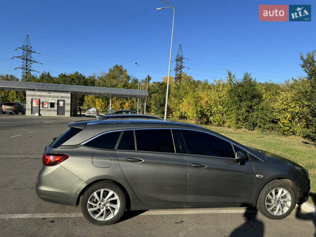 Серый Опель Астра, объемом двигателя 1.6 л и пробегом 257 тыс. км за 10700 $, фото 4 на Automoto.ua