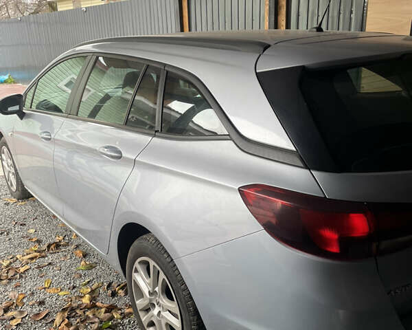 Серый Опель Астра, объемом двигателя 1.6 л и пробегом 320 тыс. км за 7600 $, фото 4 на Automoto.ua