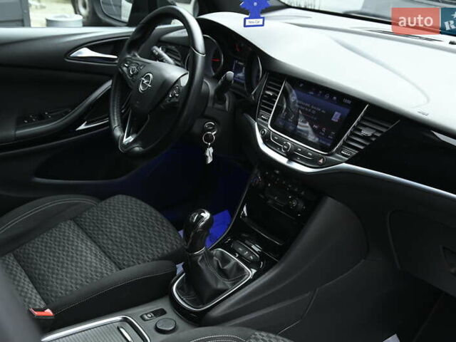 Серый Опель Астра, объемом двигателя 1.6 л и пробегом 185 тыс. км за 10400 $, фото 35 на Automoto.ua