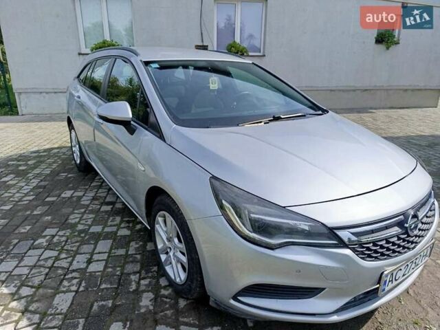 Серый Опель Астра, объемом двигателя 1.6 л и пробегом 287 тыс. км за 8900 $, фото 3 на Automoto.ua