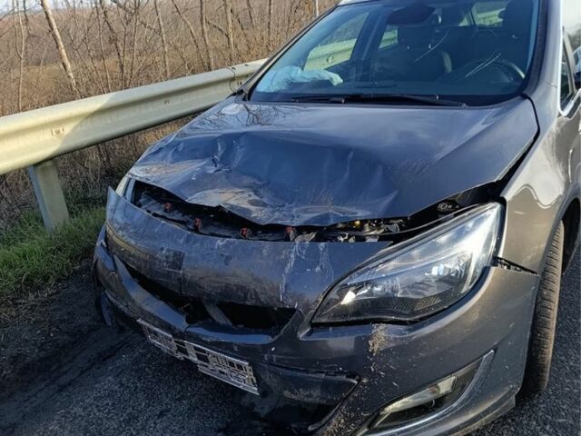 Серый Опель Астра, объемом двигателя 1.6 л и пробегом 214 тыс. км за 8200 $, фото 6 на Automoto.ua