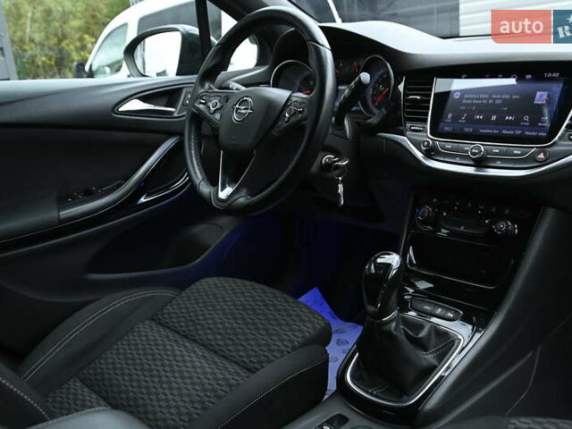 Серый Опель Астра, объемом двигателя 1.6 л и пробегом 185 тыс. км за 10400 $, фото 32 на Automoto.ua