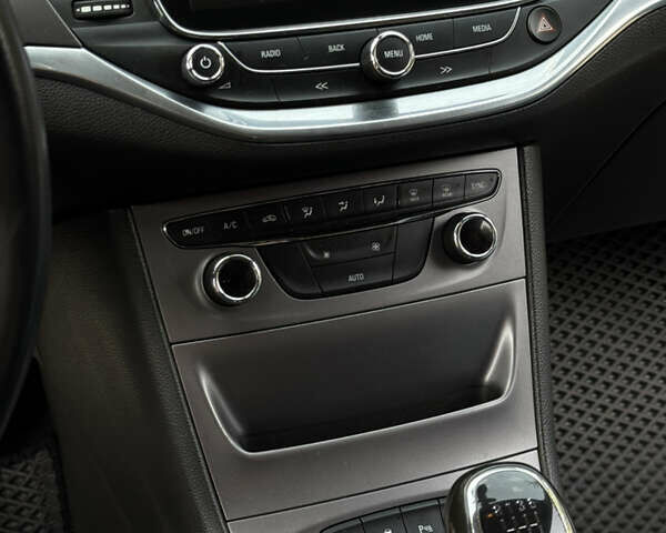 Серый Опель Астра, объемом двигателя 1.6 л и пробегом 272 тыс. км за 9600 $, фото 9 на Automoto.ua