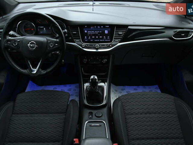 Серый Опель Астра, объемом двигателя 1.6 л и пробегом 185 тыс. км за 10400 $, фото 28 на Automoto.ua