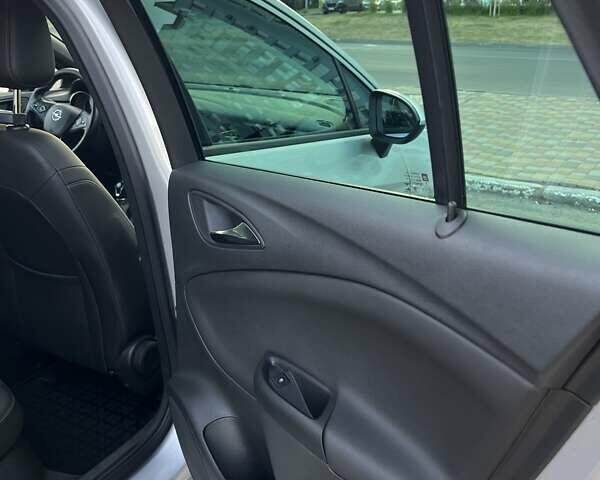 Сірий Опель Астра, об'ємом двигуна 1.6 л та пробігом 239 тис. км за 11200 $, фото 9 на Automoto.ua