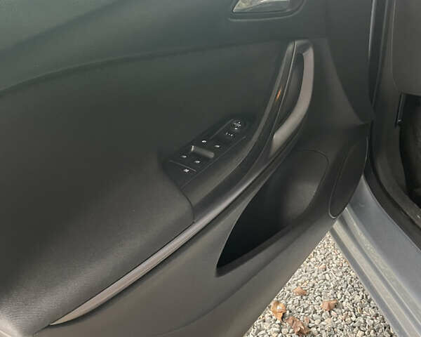 Серый Опель Астра, объемом двигателя 1.6 л и пробегом 320 тыс. км за 7600 $, фото 19 на Automoto.ua