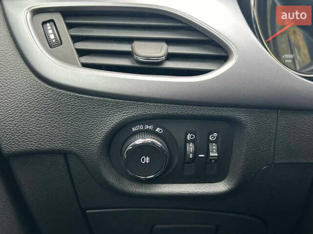 Сірий Опель Астра, об'ємом двигуна 1.6 л та пробігом 211 тис. км за 10800 $, фото 8 на Automoto.ua