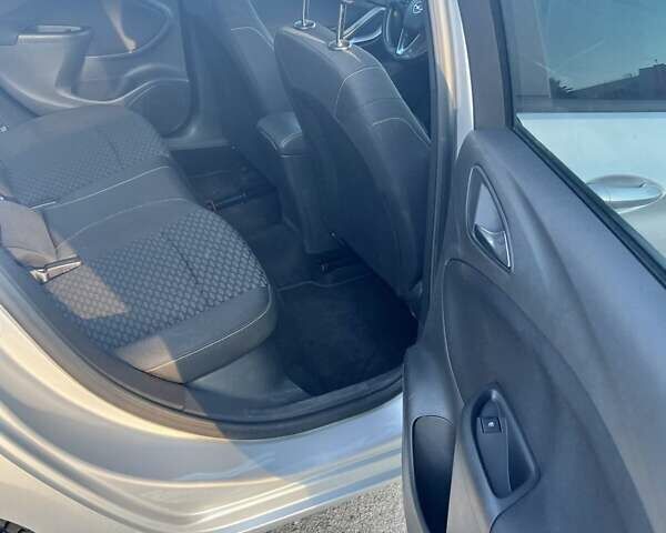 Серый Опель Астра, объемом двигателя 1.6 л и пробегом 255 тыс. км за 9500 $, фото 11 на Automoto.ua