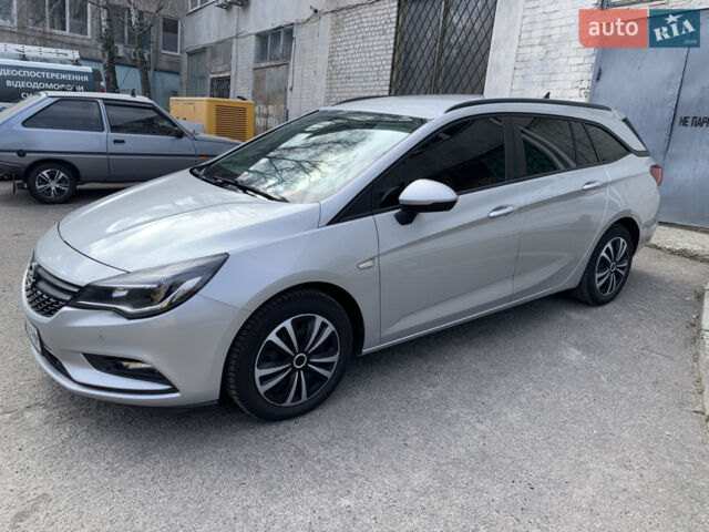 Сірий Опель Астра, об'ємом двигуна 1.6 л та пробігом 207 тис. км за 10000 $, фото 3 на Automoto.ua
