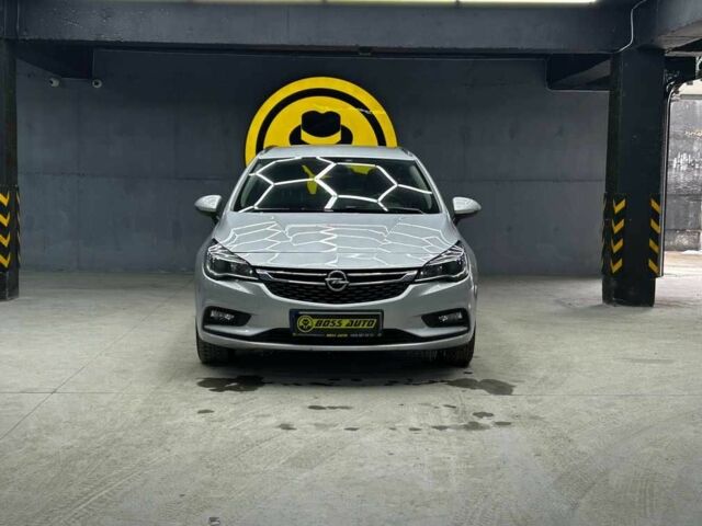 Серый Опель Астра, объемом двигателя 1.6 л и пробегом 265 тыс. км за 9300 $, фото 2 на Automoto.ua