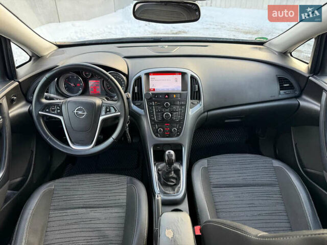 Серый Опель Астра, объемом двигателя 1.6 л и пробегом 196 тыс. км за 8000 $, фото 13 на Automoto.ua