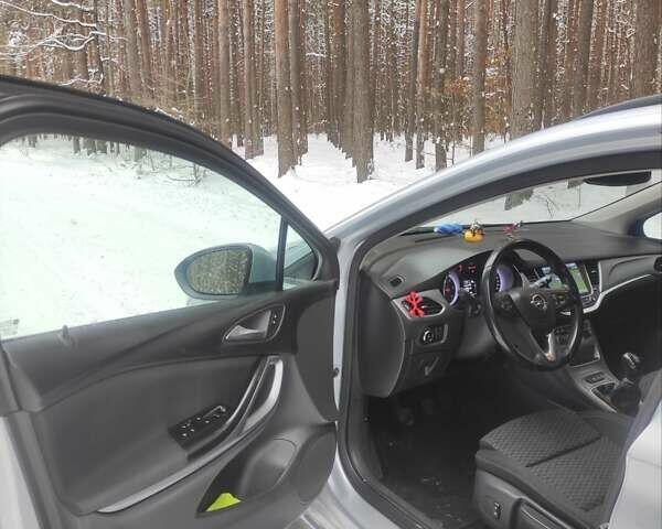 Серый Опель Астра, объемом двигателя 1.6 л и пробегом 256 тыс. км за 8500 $, фото 18 на Automoto.ua