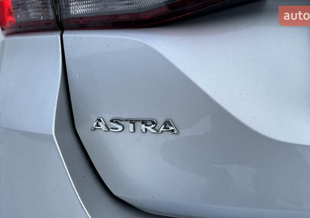 Серый Опель Астра, объемом двигателя 1.6 л и пробегом 154 тыс. км за 11200 $, фото 9 на Automoto.ua