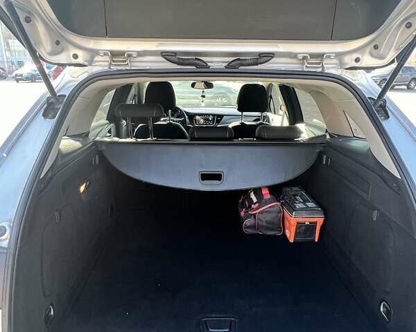 Серый Опель Астра, объемом двигателя 1.6 л и пробегом 255 тыс. км за 9500 $, фото 6 на Automoto.ua