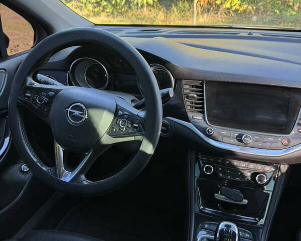 Серый Опель Астра, объемом двигателя 1.6 л и пробегом 257 тыс. км за 10700 $, фото 7 на Automoto.ua