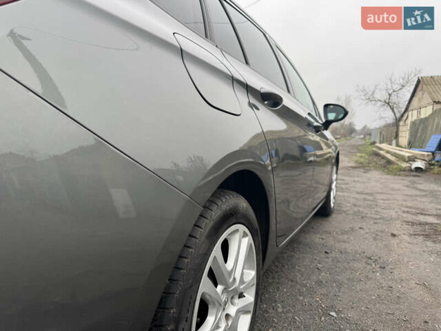 Сірий Опель Астра, об'ємом двигуна 1.6 л та пробігом 260 тис. км за 10000 $, фото 15 на Automoto.ua