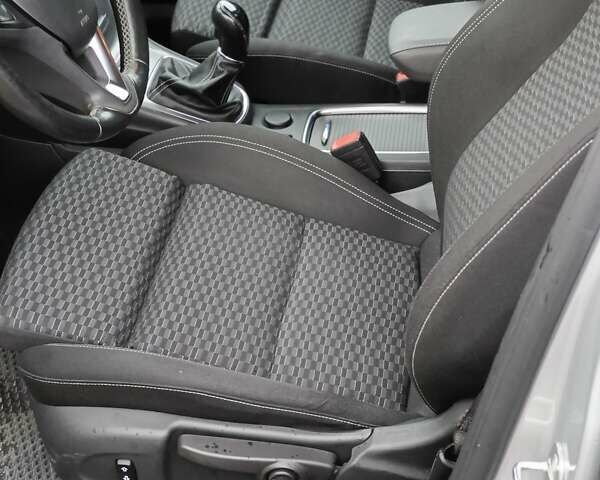 Серый Опель Астра, объемом двигателя 1.6 л и пробегом 206 тыс. км за 10850 $, фото 68 на Automoto.ua