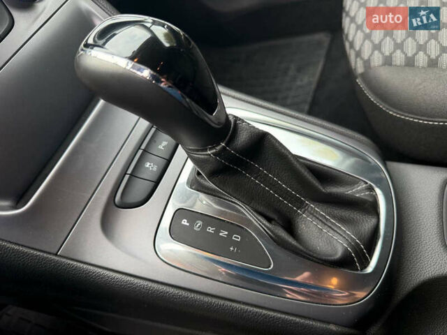 Серый Опель Астра, объемом двигателя 1.6 л и пробегом 201 тыс. км за 10999 $, фото 36 на Automoto.ua