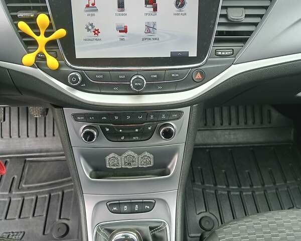 Серый Опель Астра, объемом двигателя 1.6 л и пробегом 265 тыс. км за 10200 $, фото 14 на Automoto.ua