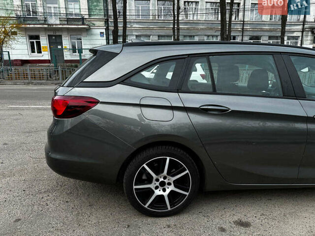 Серый Опель Астра, объемом двигателя 1.6 л и пробегом 224 тыс. км за 10990 $, фото 9 на Automoto.ua