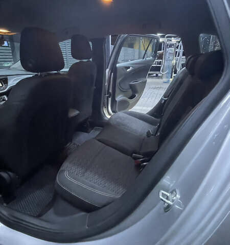 Серый Опель Астра, объемом двигателя 1.6 л и пробегом 185 тыс. км за 10800 $, фото 6 на Automoto.ua