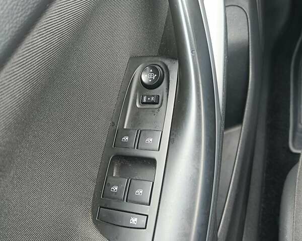 Серый Опель Астра, объемом двигателя 1.6 л и пробегом 265 тыс. км за 10200 $, фото 18 на Automoto.ua