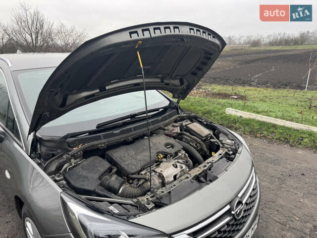 Сірий Опель Астра, об'ємом двигуна 1.6 л та пробігом 260 тис. км за 10000 $, фото 44 на Automoto.ua