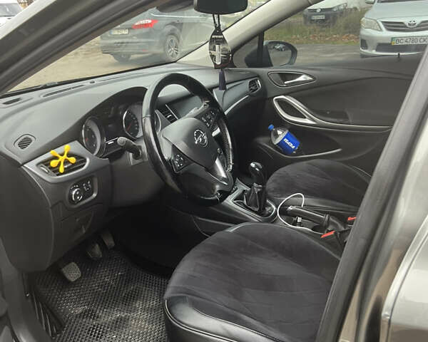 Серый Опель Астра, объемом двигателя 1.6 л и пробегом 198 тыс. км за 10700 $, фото 8 на Automoto.ua