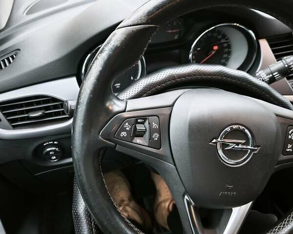 Серый Опель Астра, объемом двигателя 1.6 л и пробегом 258 тыс. км за 11200 $, фото 13 на Automoto.ua