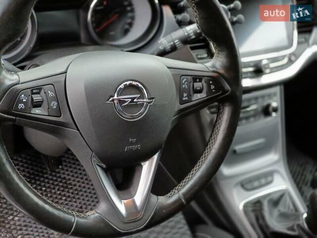 Серый Опель Астра, объемом двигателя 1.6 л и пробегом 206 тыс. км за 10850 $, фото 72 на Automoto.ua