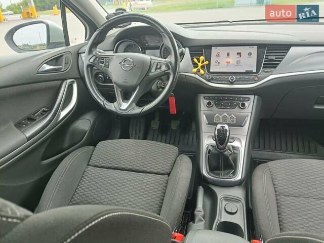 Серый Опель Астра, объемом двигателя 1.6 л и пробегом 265 тыс. км за 10200 $, фото 16 на Automoto.ua