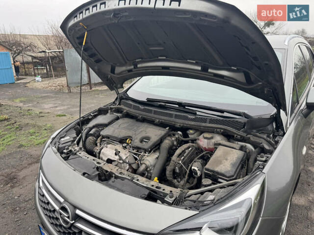 Сірий Опель Астра, об'ємом двигуна 1.6 л та пробігом 260 тис. км за 10000 $, фото 43 на Automoto.ua