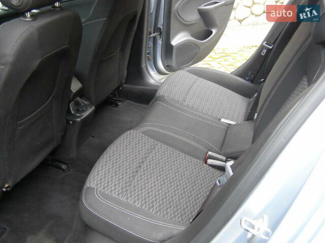 Сірий Опель Астра, об'ємом двигуна 1.6 л та пробігом 201 тис. км за 9900 $, фото 13 на Automoto.ua