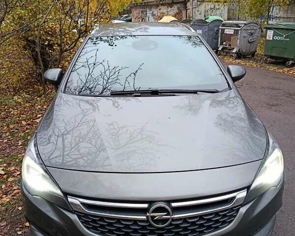 Серый Опель Астра, объемом двигателя 1.6 л и пробегом 260 тыс. км за 9500 $, фото 1 на Automoto.ua