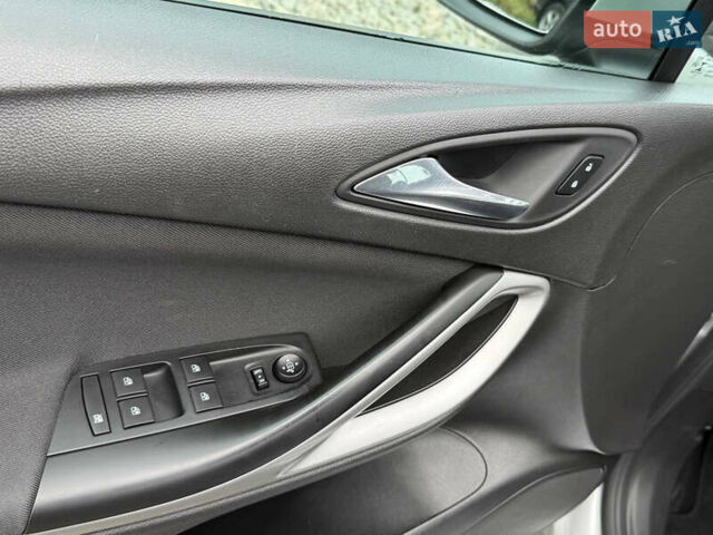 Серый Опель Астра, объемом двигателя 1.6 л и пробегом 250 тыс. км за 9500 $, фото 48 на Automoto.ua