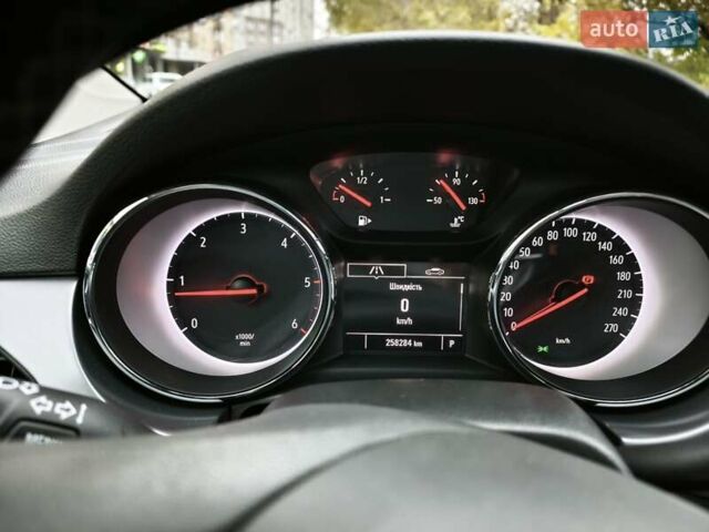 Серый Опель Астра, объемом двигателя 1.6 л и пробегом 258 тыс. км за 11200 $, фото 6 на Automoto.ua