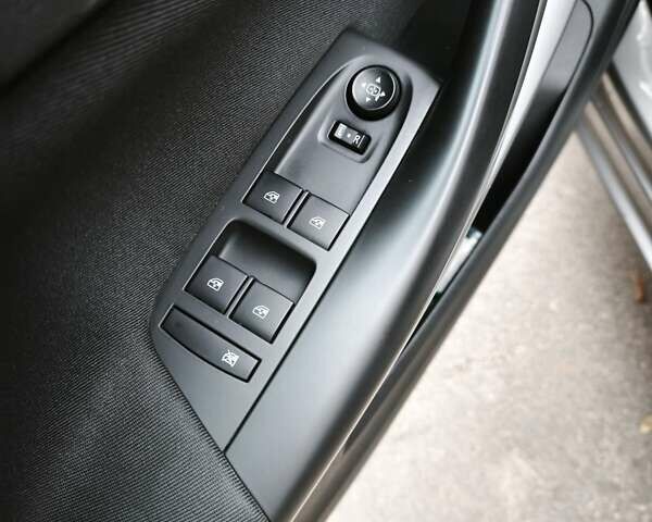 Серый Опель Астра, объемом двигателя 1.6 л и пробегом 258 тыс. км за 11200 $, фото 16 на Automoto.ua