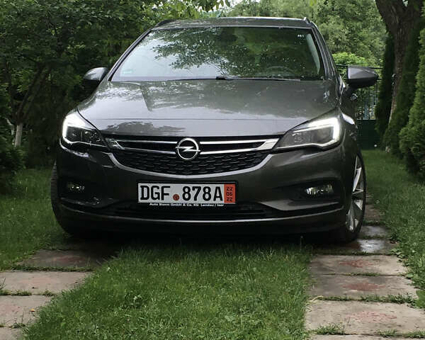 Сірий Опель Астра, об'ємом двигуна 1.6 л та пробігом 242 тис. км за 9999 $, фото 1 на Automoto.ua