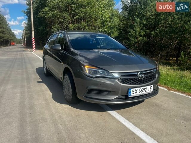 Сірий Опель Астра, об'ємом двигуна 1.6 л та пробігом 210 тис. км за 9999 $, фото 6 на Automoto.ua