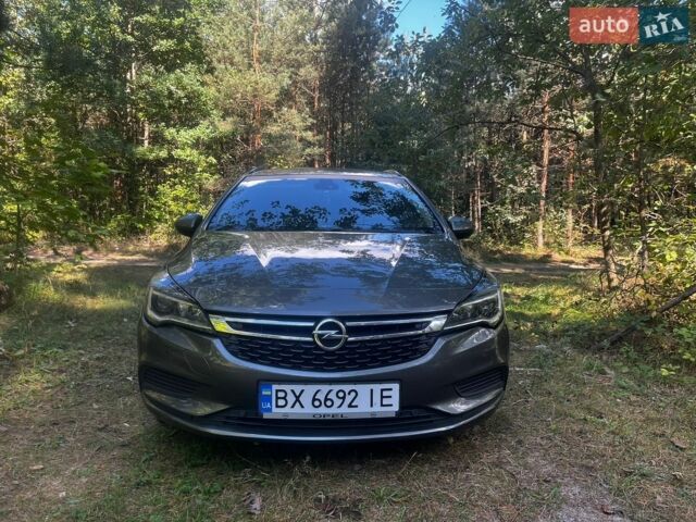 Сірий Опель Астра, об'ємом двигуна 1.6 л та пробігом 210 тис. км за 9999 $, фото 1 на Automoto.ua