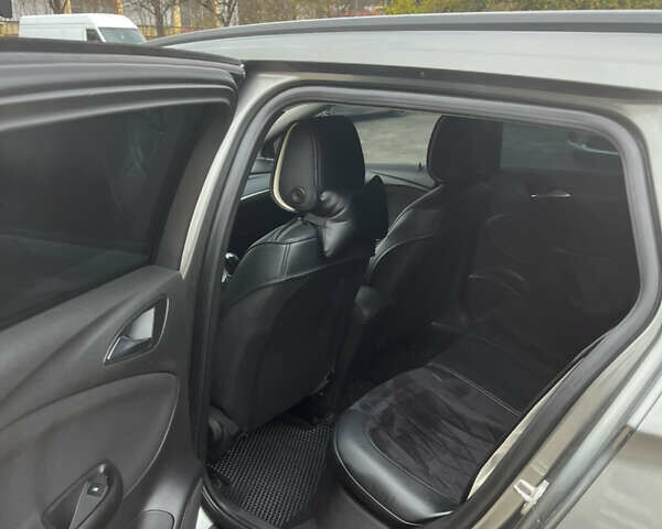 Серый Опель Астра, объемом двигателя 1.6 л и пробегом 198 тыс. км за 10700 $, фото 11 на Automoto.ua