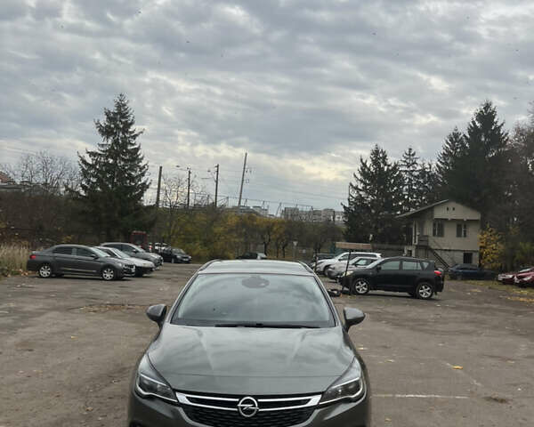 Серый Опель Астра, объемом двигателя 1.6 л и пробегом 198 тыс. км за 10700 $, фото 1 на Automoto.ua
