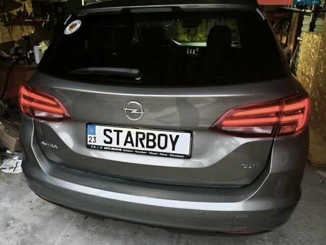 Серый Опель Астра, объемом двигателя 1.6 л и пробегом 258 тыс. км за 11200 $, фото 1 на Automoto.ua