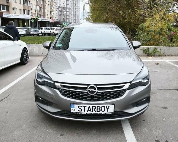Серый Опель Астра, объемом двигателя 1.6 л и пробегом 258 тыс. км за 11200 $, фото 3 на Automoto.ua