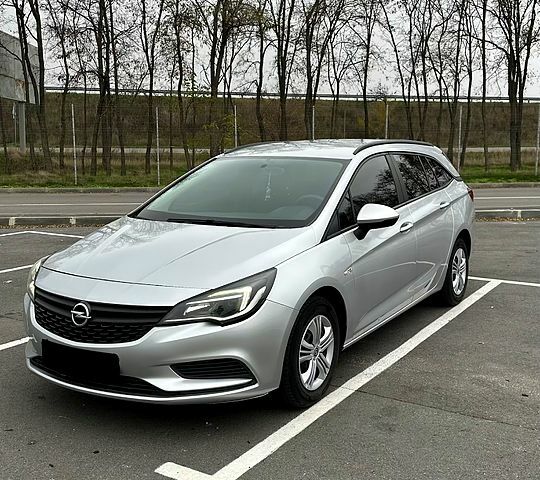 Сірий Опель Астра, об'ємом двигуна 1.6 л та пробігом 158 тис. км за 9900 $, фото 2 на Automoto.ua