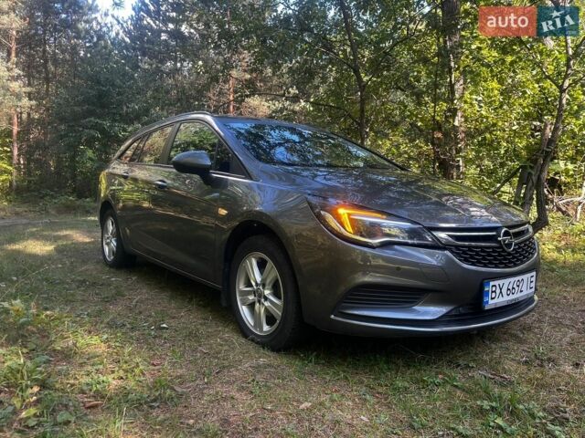Сірий Опель Астра, об'ємом двигуна 1.6 л та пробігом 210 тис. км за 9999 $, фото 3 на Automoto.ua