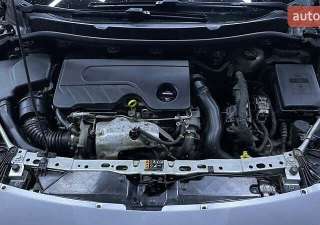 Серый Опель Астра, объемом двигателя 1.6 л и пробегом 185 тыс. км за 10800 $, фото 28 на Automoto.ua